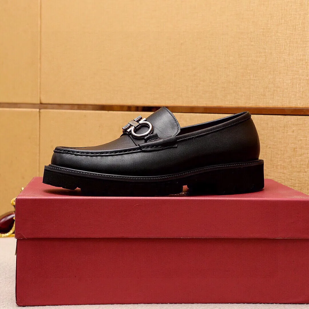 Men's shoes 💰580 💐 Product trademark: Ferragamo "Ferragamo" casual leather shoes Regular size: 38-44 (45.46🉑️customized) Product materials: Selected imported first-layer calfskin upper + luxury hardware buckle, imported water-dyed cowhide leather lining. Strong three-dimensional visual effect, original outsole color: 4⃣️seed leather materials available